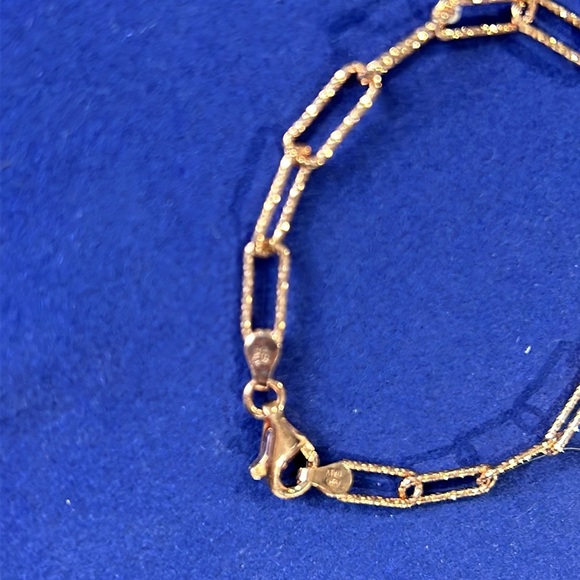 Delmar NEW Rose Gold Vermeil Paper lip Hammered chain bracelet - Picture 3 of 4